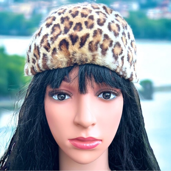Vintage Leopard Print Faux Fur “Turtle” Hat - Picture 2 of 12